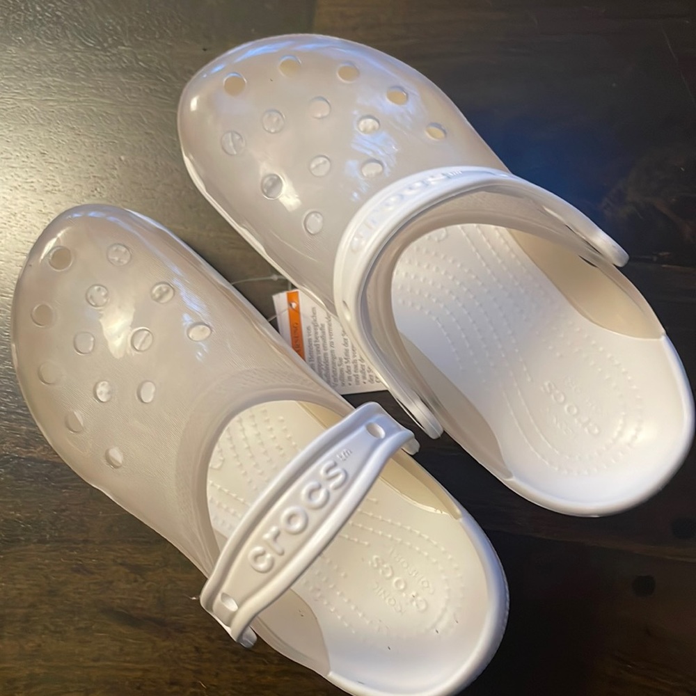 Crocs classic translucent